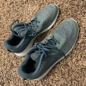 NEVER WORN Nike Sneakers